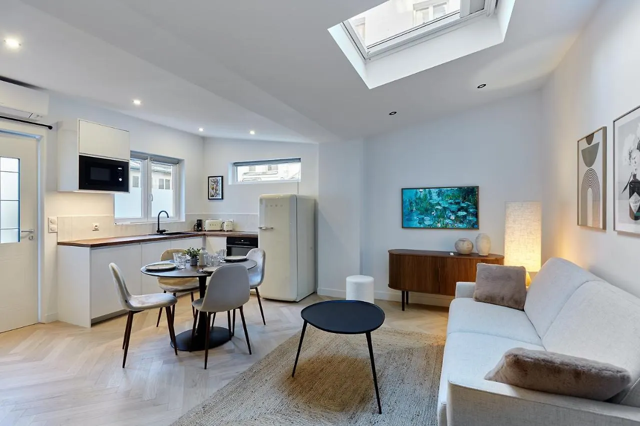 Apartment Arc De Triomphe By Studio Prestige Paris 0*,  France