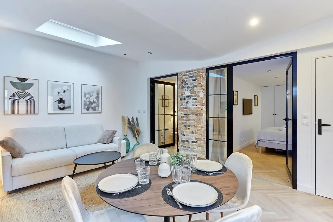 Apartment Arc De Triomphe By Studio Prestige location